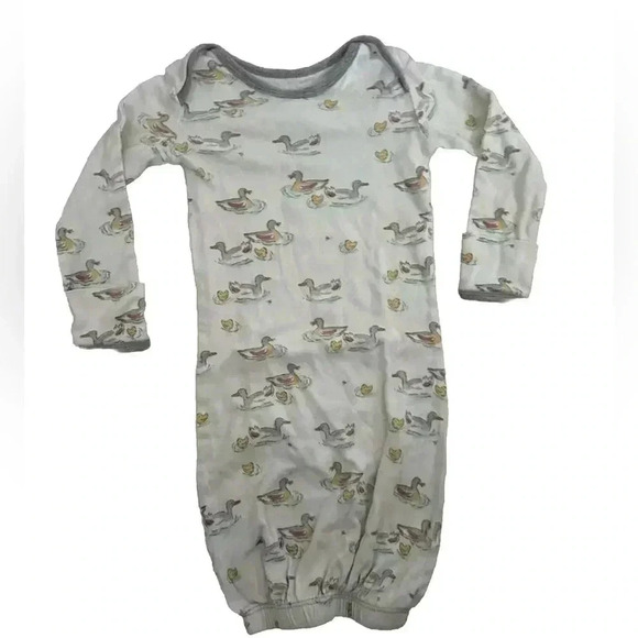 Lot Of 4 Baby Gowns- 2 Burt’s Bees- Size 0-3/0-6 Months - Picture 1 of 8